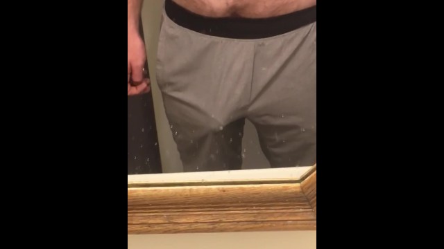 Lover gets hands free orgasm with full bladder!!