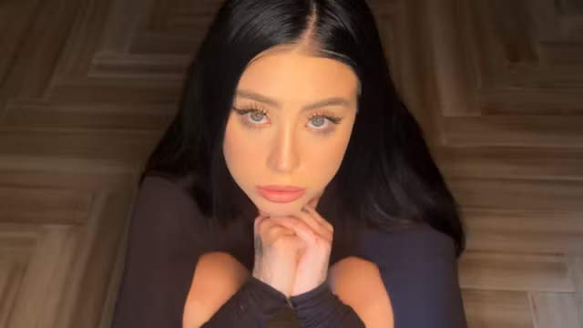 My best friend’s busty goth girlfriend asks for a massage and then begs for a creampie – Rosie Ryder