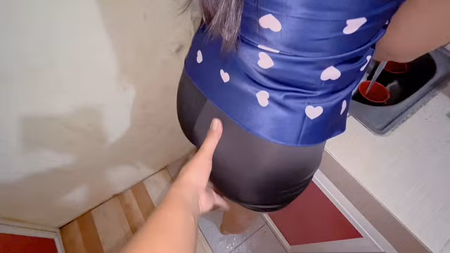 Surrender to fulfill the wishes of your in-laws when your husband is not home